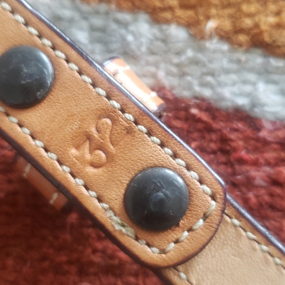 Ladie's Leather Tooled Belt - Picture 4 of 5